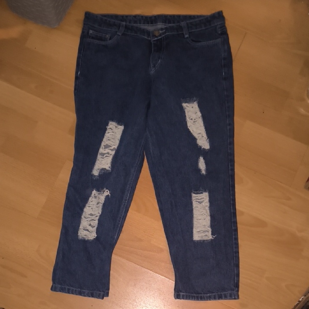 The Dry State | Trendy Distressed Ankle Jeans in Deep Blue